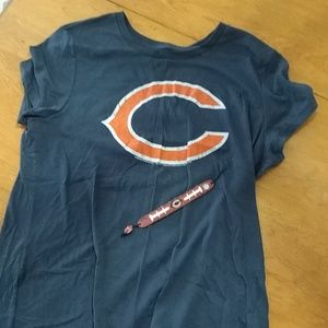Chicago Bears Tee + Bonus Bracelet